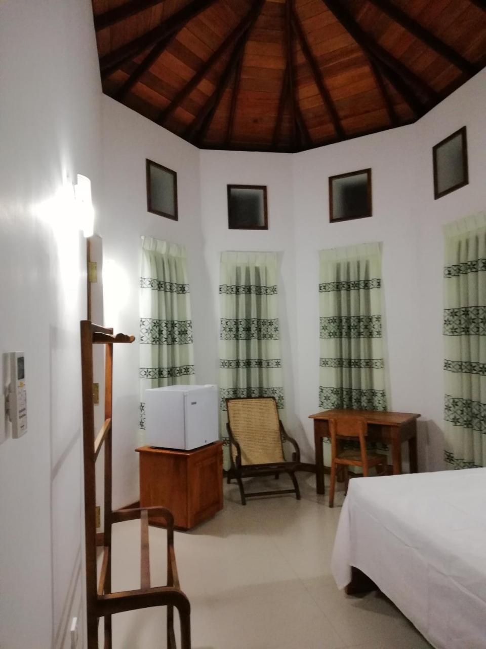 Air Port 5 Minutes Super Clean Upul Bed & Breakfast Negombo Ngoại thất bức ảnh