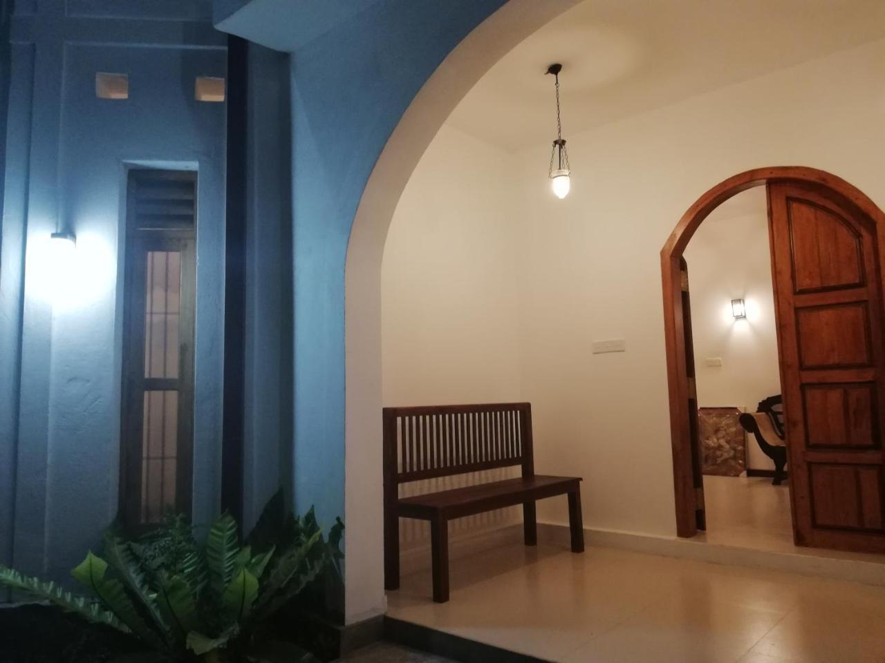 Air Port 5 Minutes Super Clean Upul Bed & Breakfast Negombo Ngoại thất bức ảnh