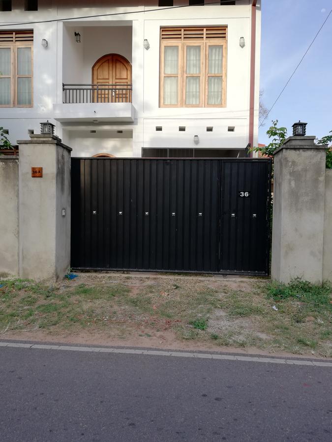Air Port 5 Minutes Super Clean Upul Bed & Breakfast Negombo Ngoại thất bức ảnh