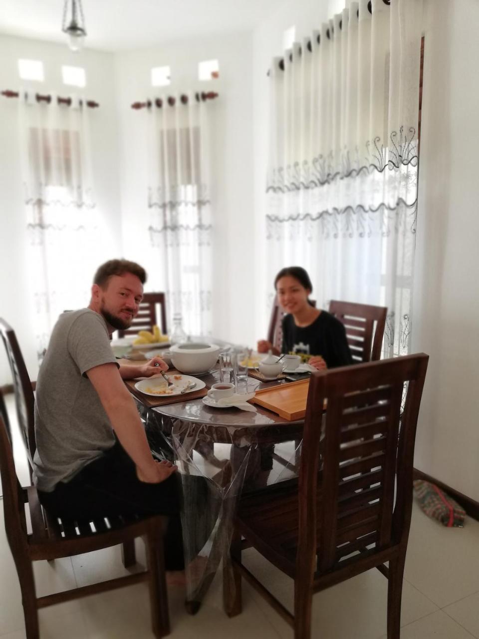 Air Port 5 Minutes Super Clean Upul Bed & Breakfast Negombo Ngoại thất bức ảnh