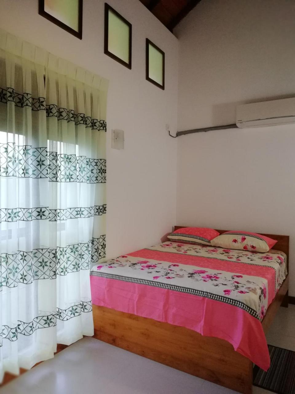 Air Port 5 Minutes Super Clean Upul Bed & Breakfast Negombo Ngoại thất bức ảnh